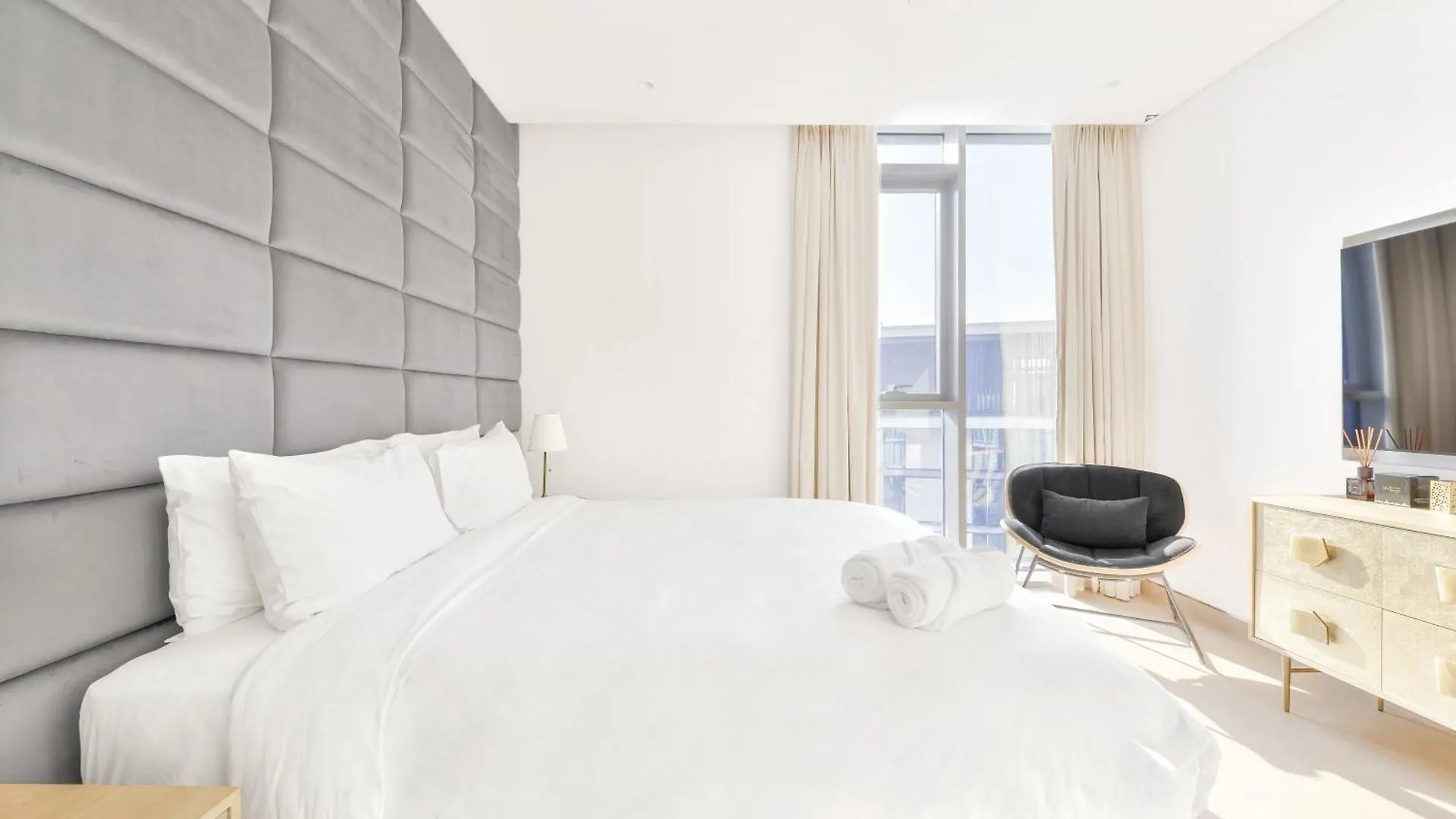 Premium 2+ 1 Bedroom Condo In The Heart Of Bluewaters Island دبي