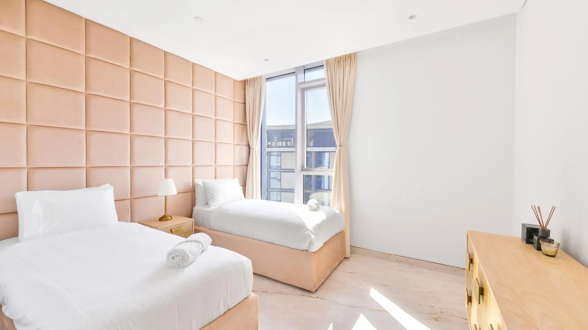 Premium 2+ 1 Bedroom Condo In The Heart Of Bluewaters Island دبي