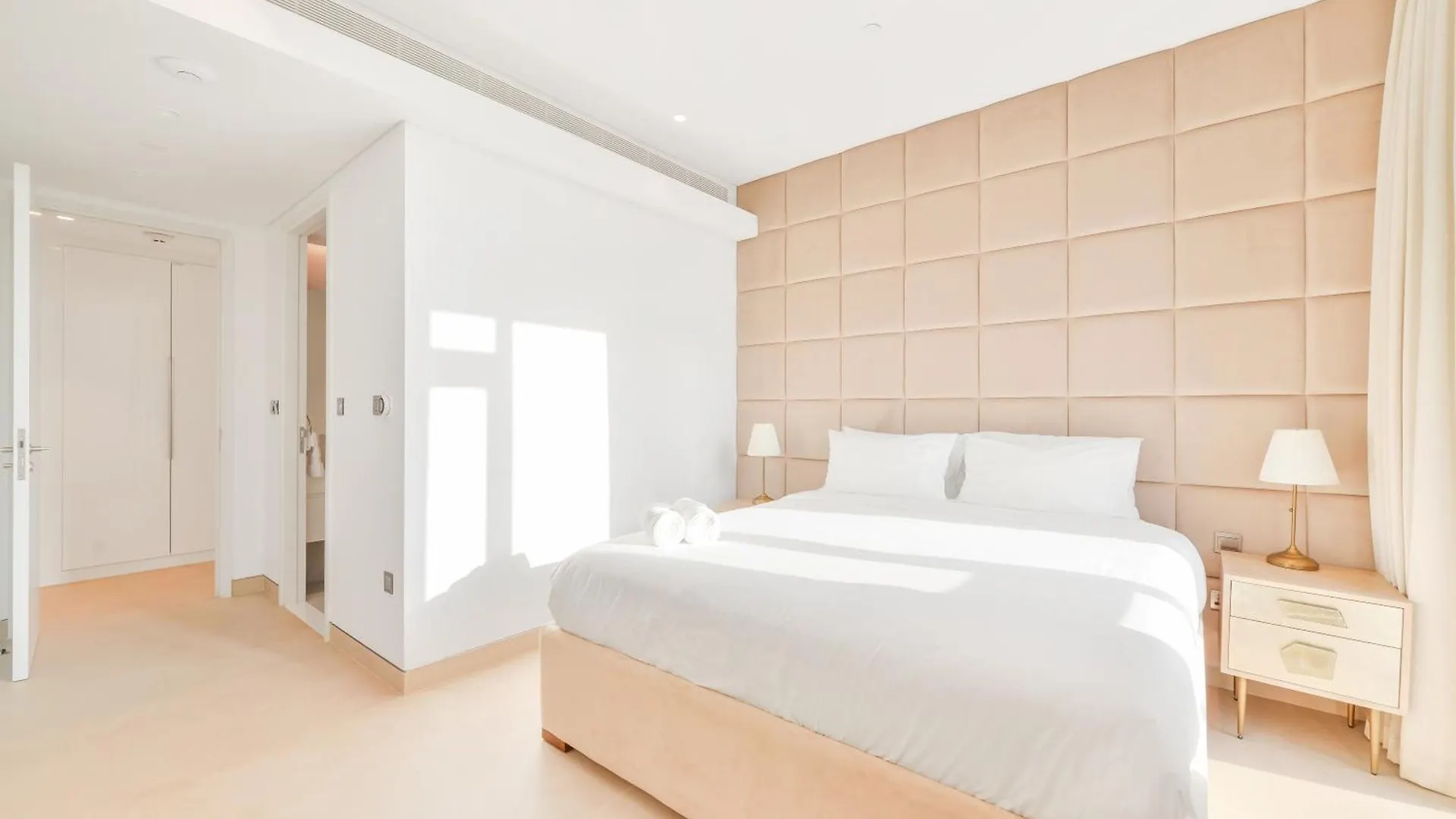 Premium 2+ 1 Bedroom Condo In The Heart Of Bluewaters Island Dubai 0*,