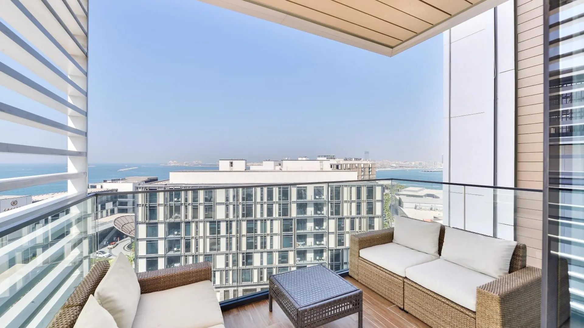 Premium 2+ 1 Bedroom Condo In The Heart Of Bluewaters Island Dubai Daire